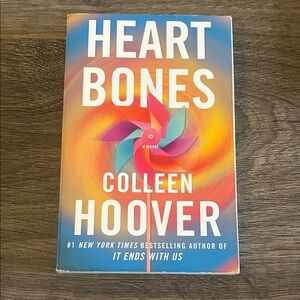 'Heart Bones' Novel by Colleen Hoover